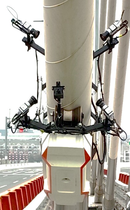 Bridge suspension cable inpsection robot