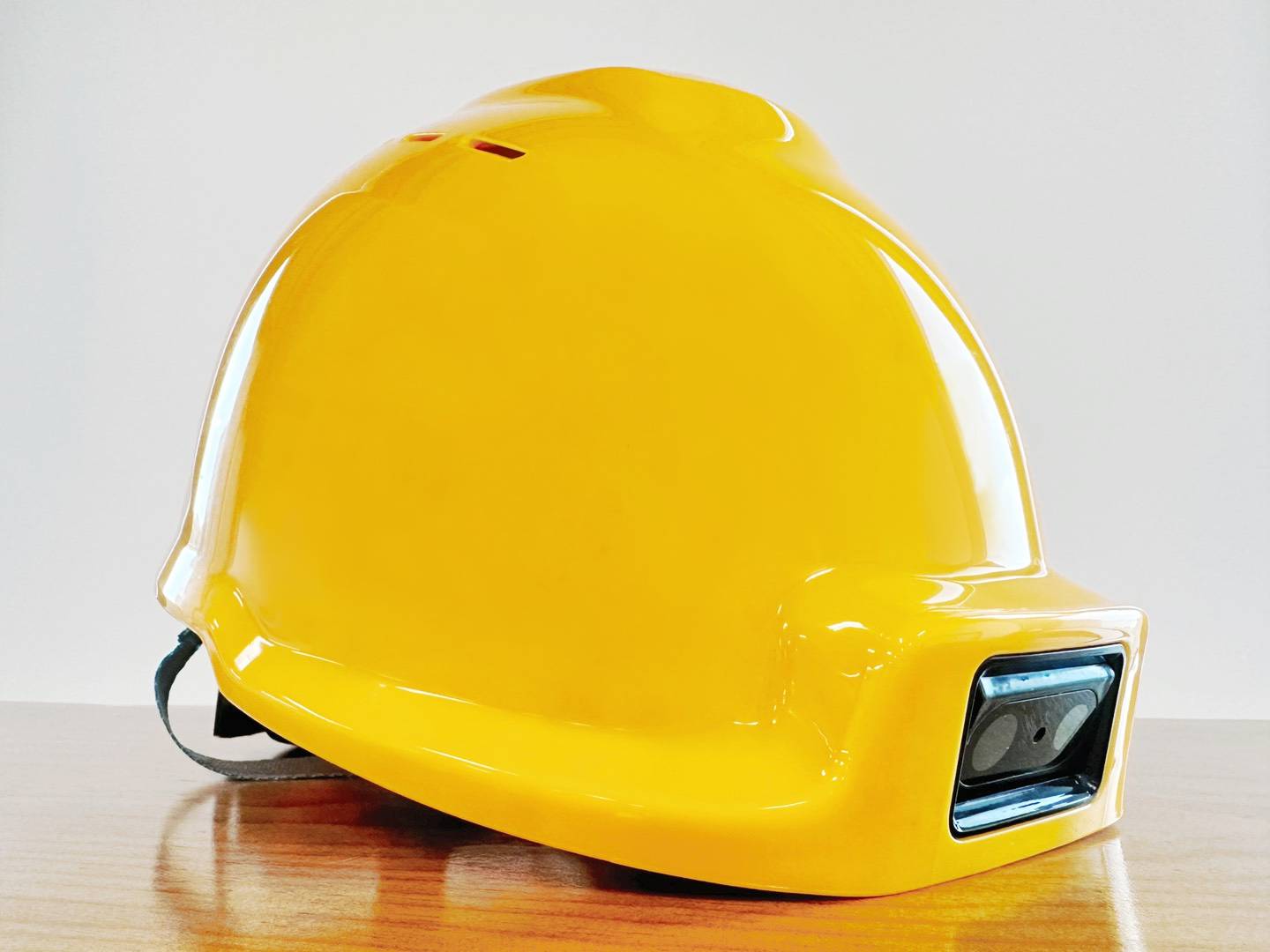 Helmet X - 智慧安全帽定位系统